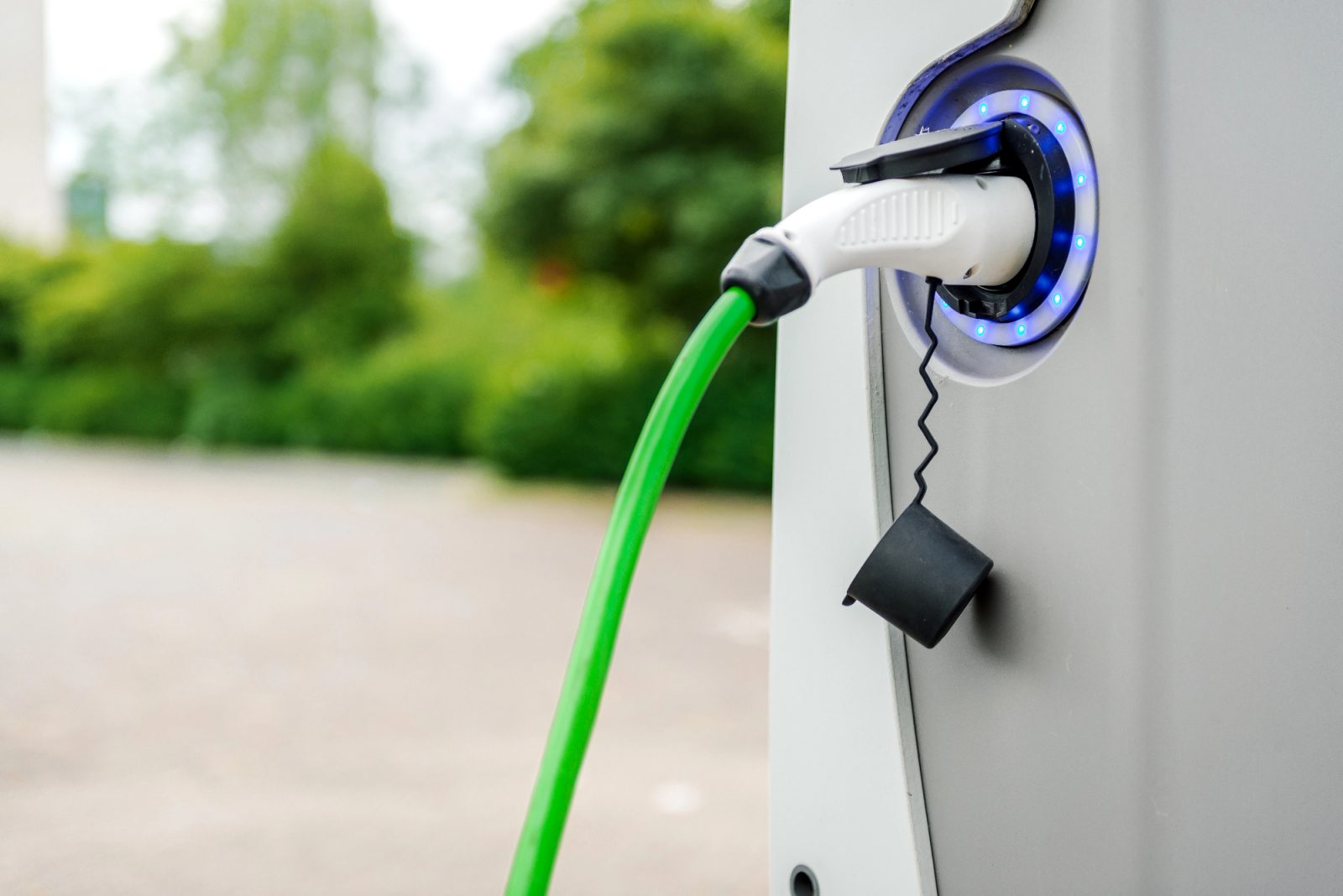 Domača električna polnilna postaja za avto je dobra naložba